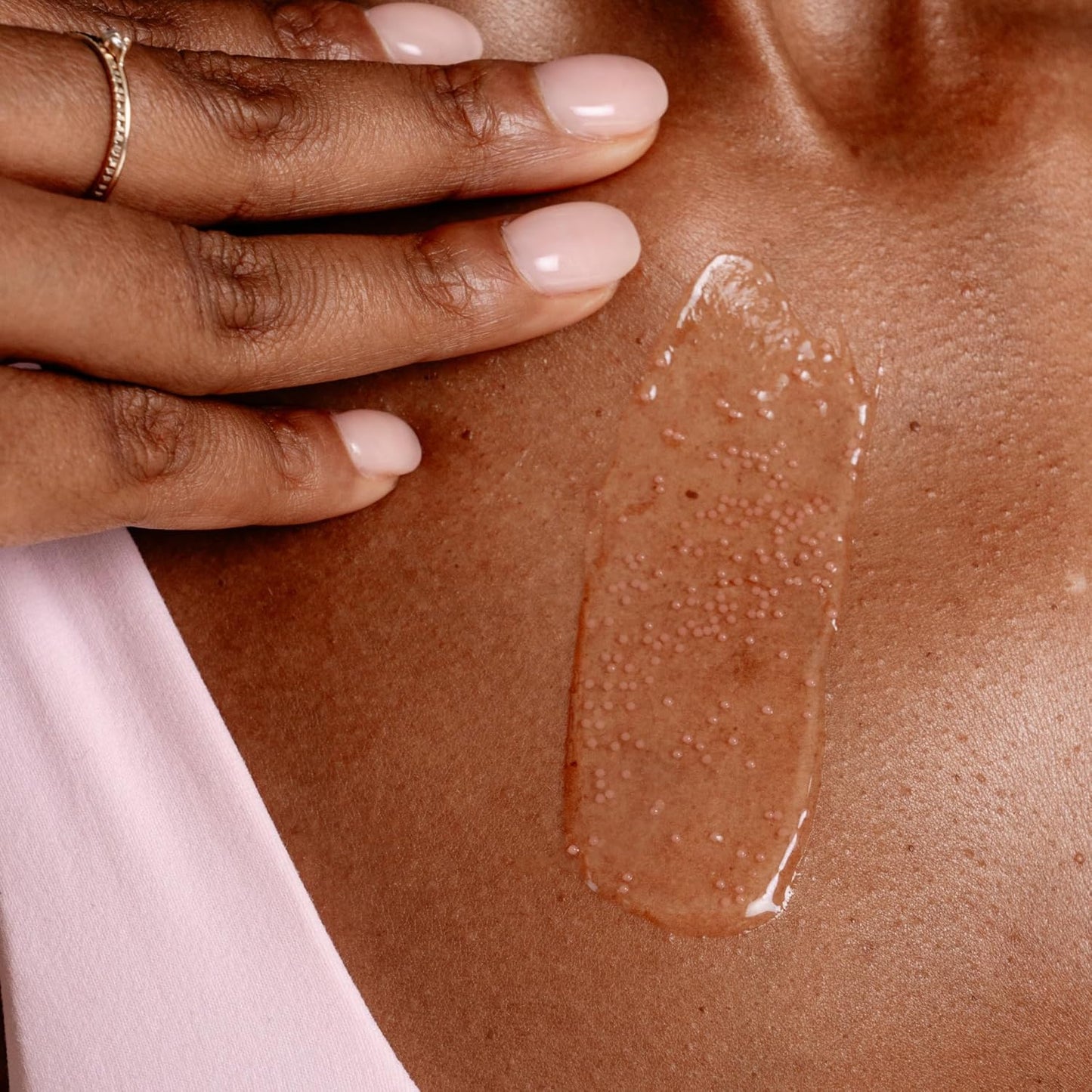 MAELYS B-GLOSSY Hyaluronic Acid Body Serum
